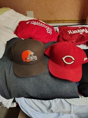 New Era Men's Red Cincinnati 'C' Logo Baseball Cap And Cleveland Browns